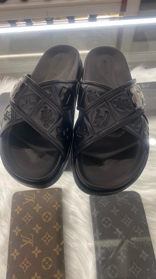Dép HM vip chéo-duoc-ban-tai-Ruby Boutique 