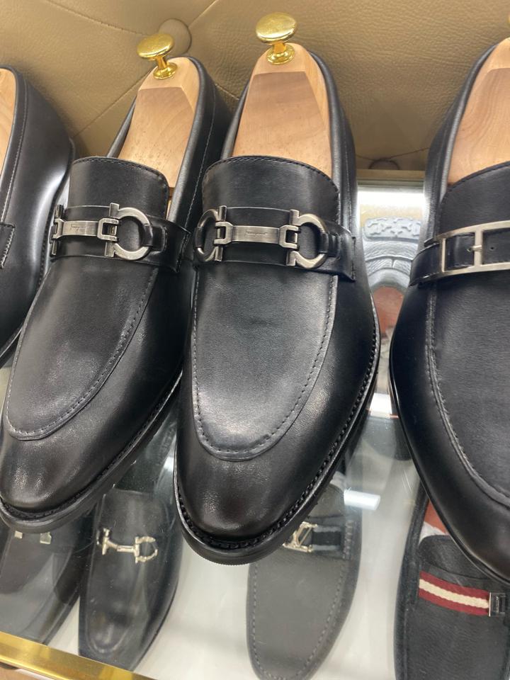 Salvato 1:1 đen-duoc-ban-tai-Ruby Boutique 