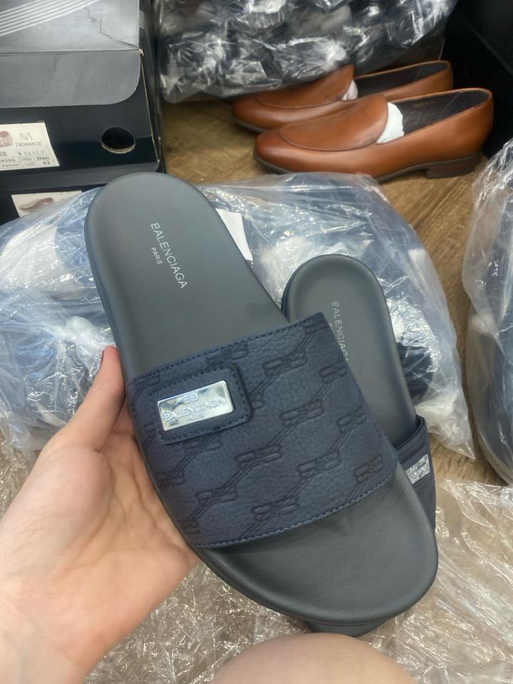 Dép Balenciaga xanh-duoc-ban-tai-Ruby Boutique 
