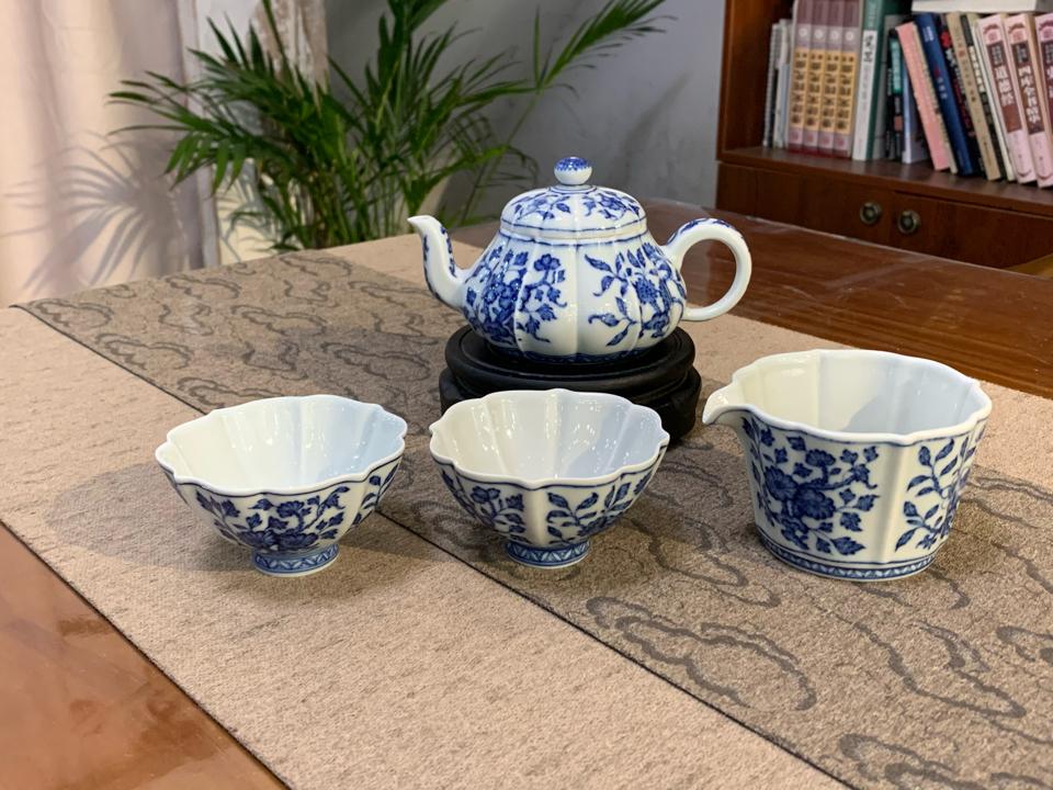 Bộ Cúc Lôi Hoa Dây Cảnh Đức-duoc-ban-tai-Cộng Đồng Luxury Nguyễn VănAnh