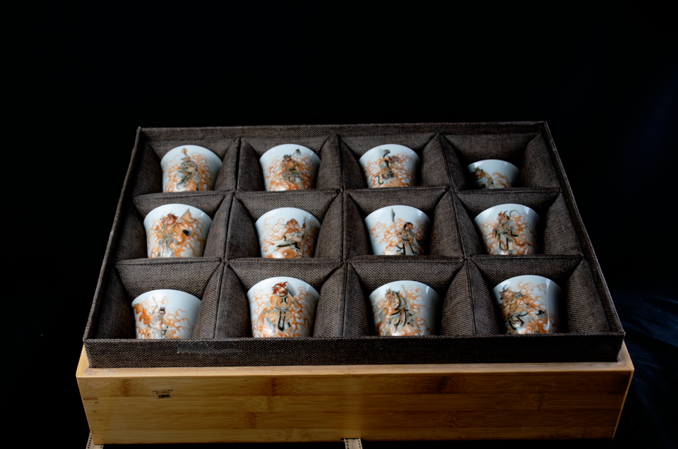 Bộ Chén 12 Con Giáp-duoc-ban-tai-Cộng Đồng Luxury Nguyễn VănAnh