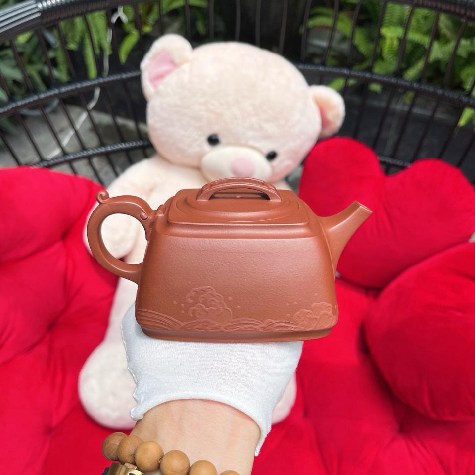 Ấm Tứ Phương 330ml Hứa Hoa Phương-duoc-ban-tai-Cộng Đồng Luxury Nguyễn VănAnh