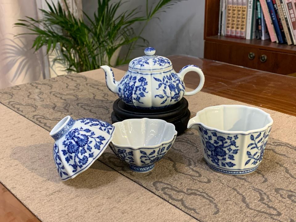 Bộ Cúc Lôi Hoa Dây Cảnh Đức-duoc-ban-tai-Cộng Đồng Luxury Nguyễn VănAnh