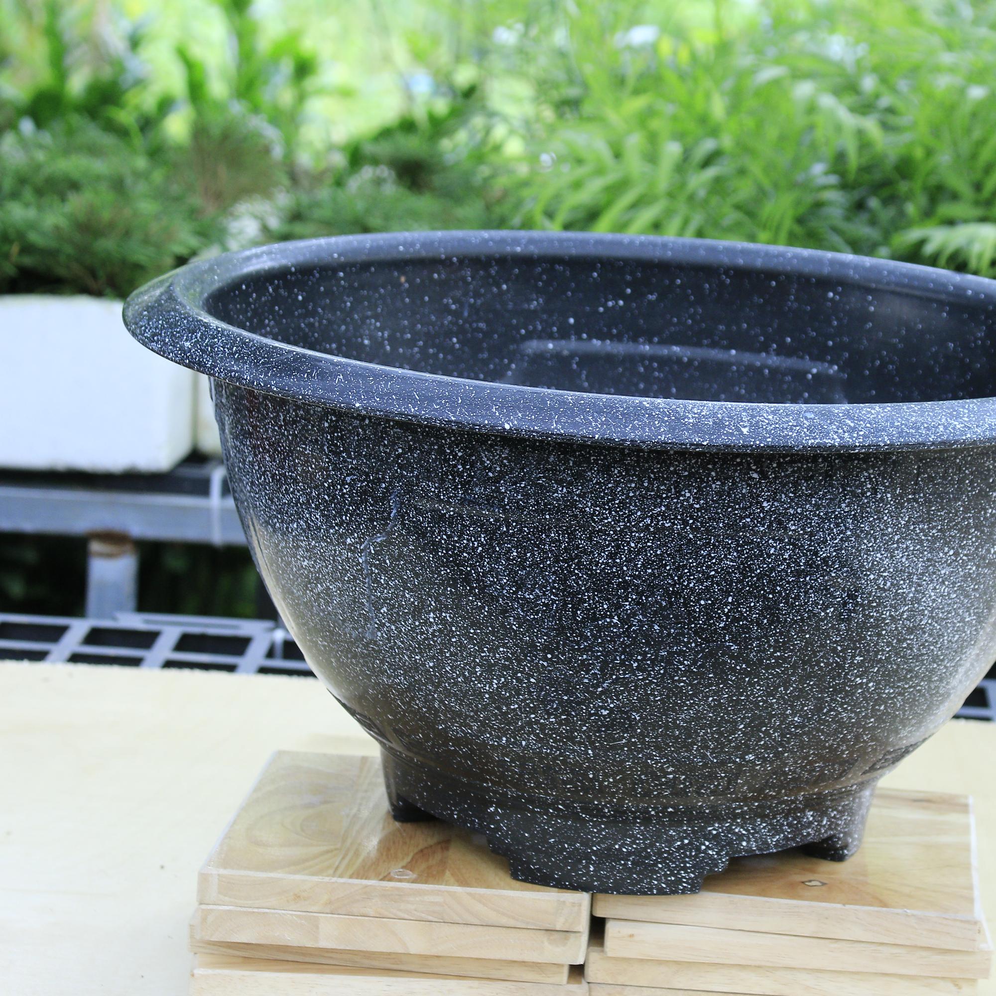 Chậu Nhựa Truyền Thống T28-duoc-ban-tai-Vật tư cây cảnh Cỏ Ba Lá