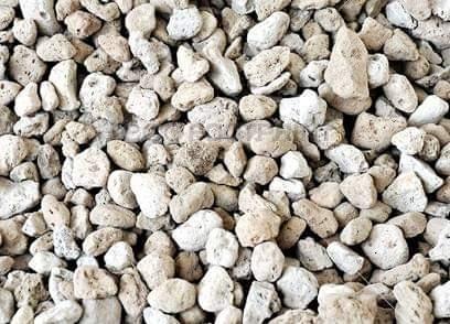 Đá Pumice 3-6mm-duoc-ban-tai-Vật tư cây cảnh Cỏ Ba Lá