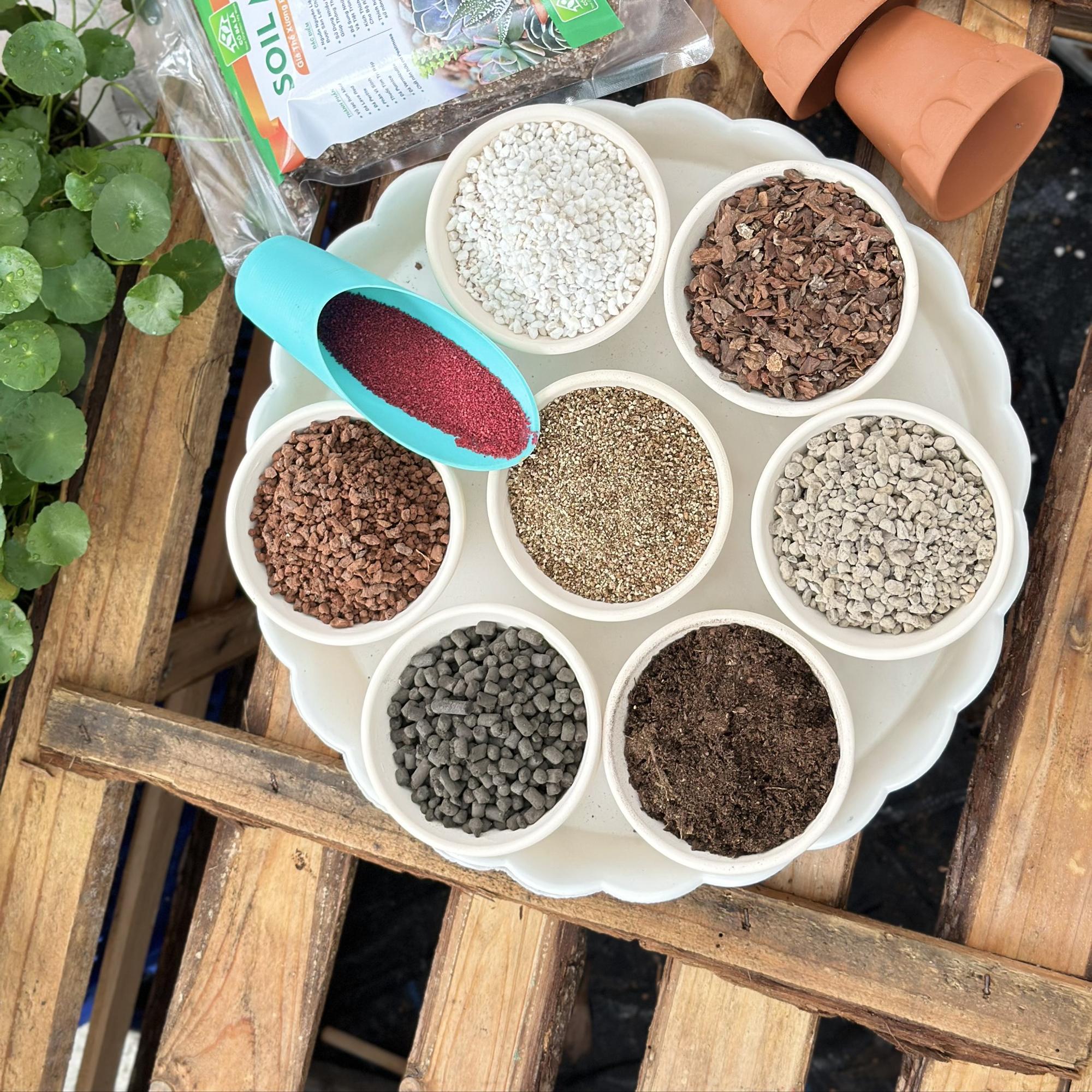Giá thể Soilmix túi 3dm3 ~1.2kg-duoc-ban-tai-Vật tư cây cảnh Cỏ Ba Lá