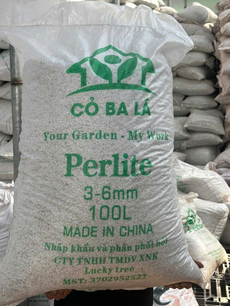 Đá Trân Châu -  Perlite Size 3-6mm Bao 100L -duoc-ban-tai-Vật tư cây cảnh Cỏ Ba Lá