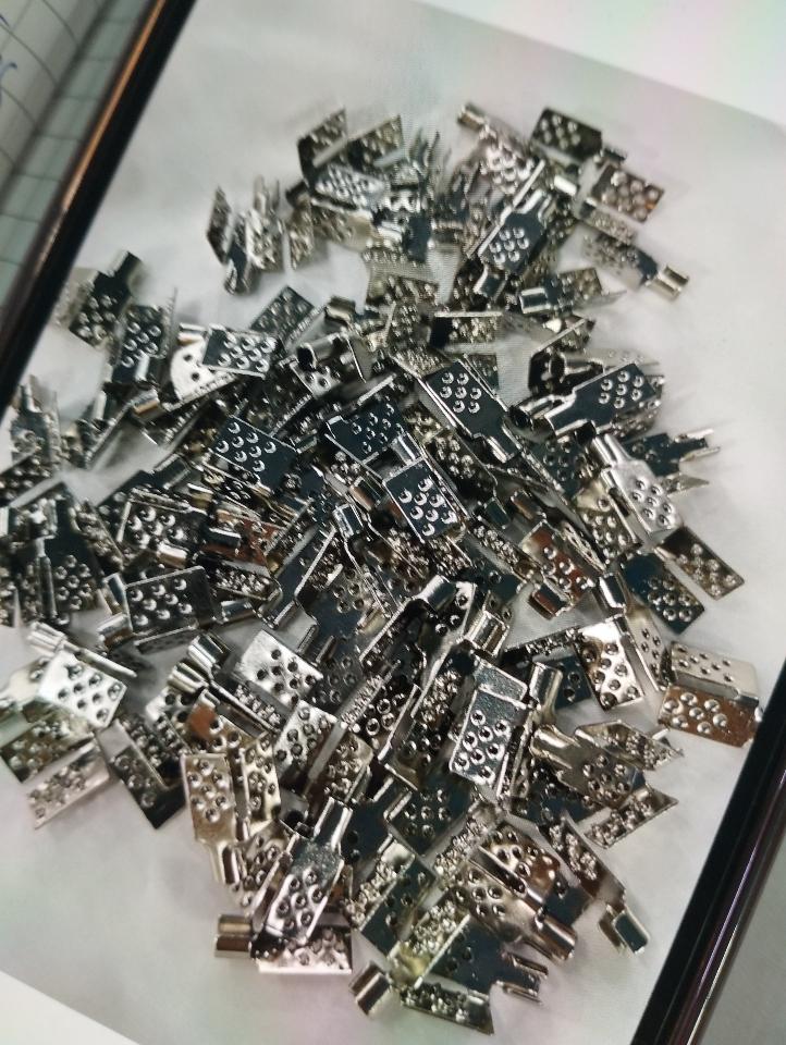 Kẹp phim bàn 3c-duoc-ban-tai-BILLiARDS HOÀNG DŨNG