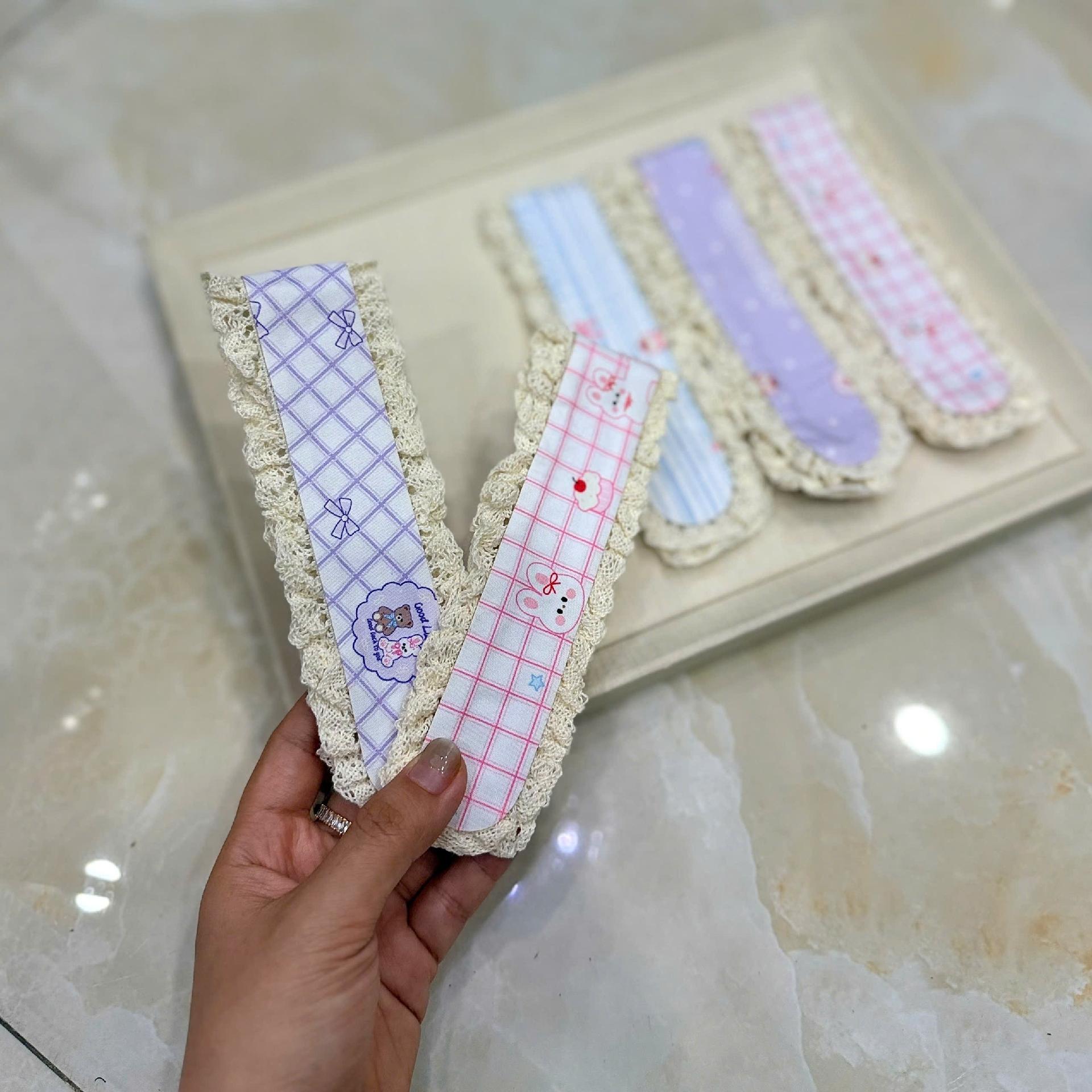 Dán mái dài ren - hoạt hình-duoc-ban-tai-Shop Nhà Tô