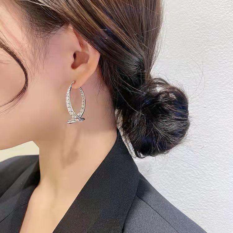 Bông tai lạ mắt cá tính B25-duoc-ban-tai-Phụ Kiện Mai Phuong Huynh