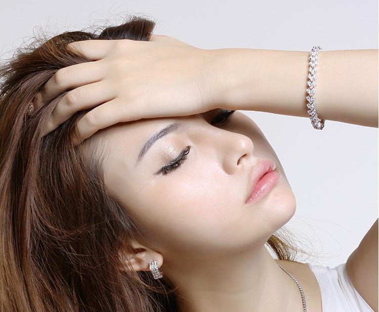 Lắc tay đá đi tiệc sang chảnh v15-duoc-ban-tai-Phụ Kiện Mai Phuong Huynh
