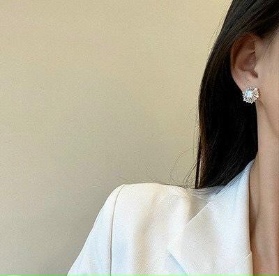 Bông tai thời trang nhiều mẫu B31-duoc-ban-tai-Phụ Kiện Mai Phuong Huynh