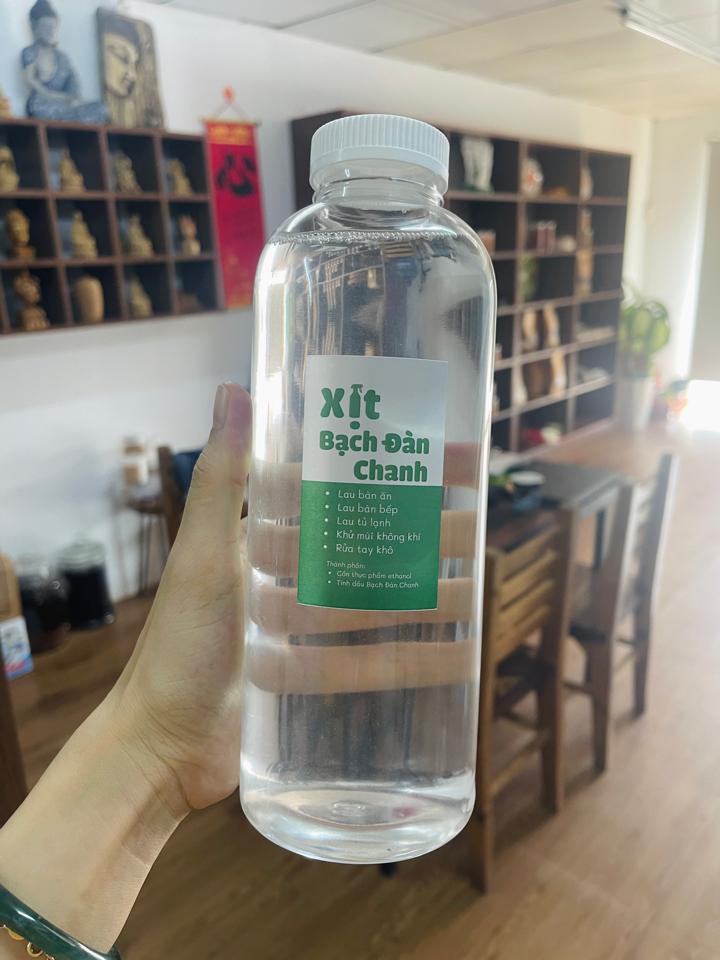 Xịt Bạch đàn chanh chai 1lít-duoc-ban-tai-Quỳnh thảo dược