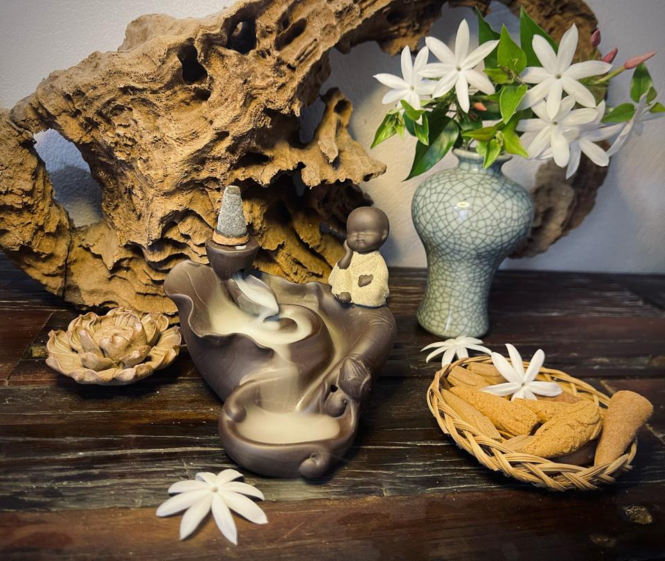 Nụ Trầm nguyên chất hộp 50 nụ-duoc-ban-tai-Quỳnh thảo dược