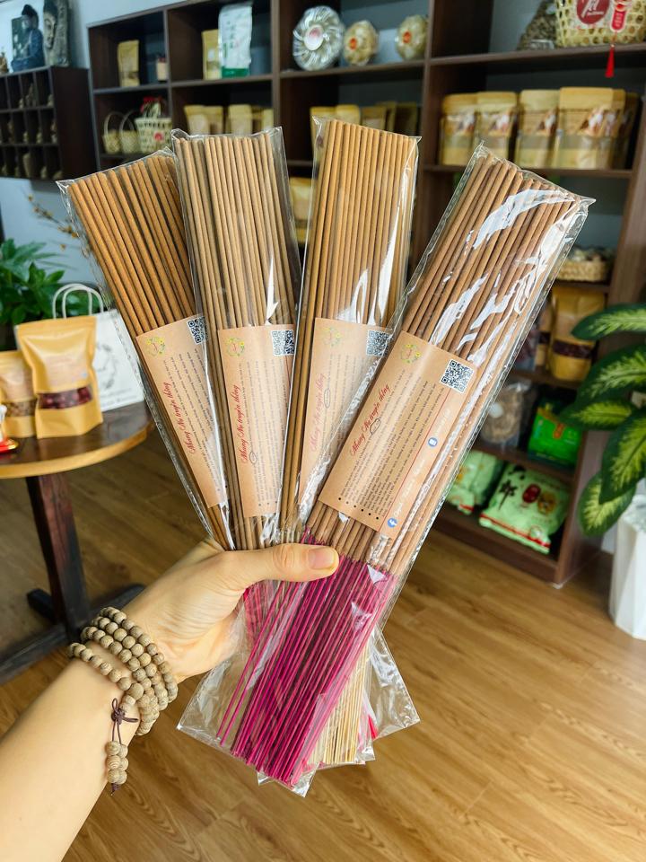 Hương trầm bó 50c-duoc-ban-tai-Quỳnh thảo dược