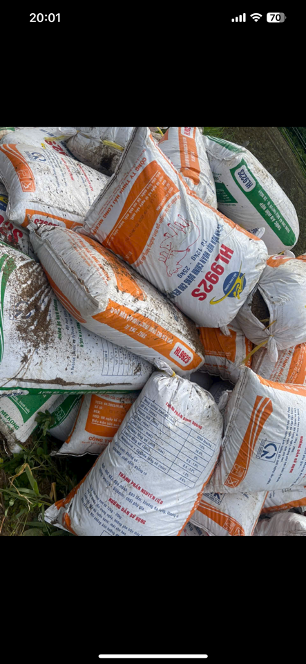 Phân bò khô CXL-duoc-ban-tai-Chợ gốm Bảo Lộc