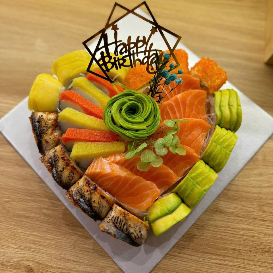 Bánh SN08-duoc-ban-tai-Kuroi Sushi