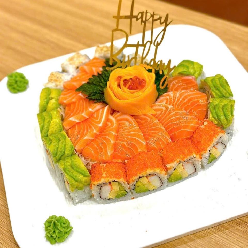 Bánh SN14-duoc-ban-tai-Kuroi Sushi