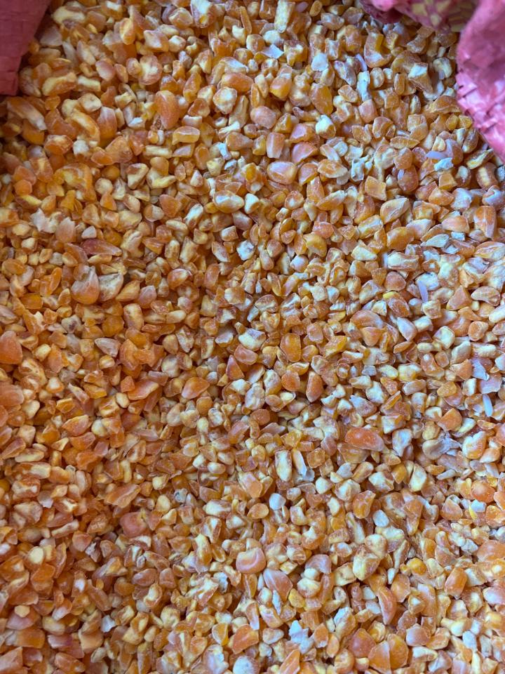 Bắp bể(mảnh) bao 50kg-duoc-ban-tai-CÁM GẠO HẠNH DUY