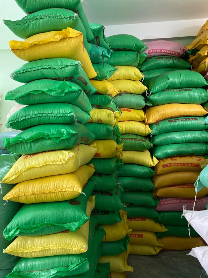 Bể 25kg-duoc-ban-tai-CÁM GẠO HẠNH DUY