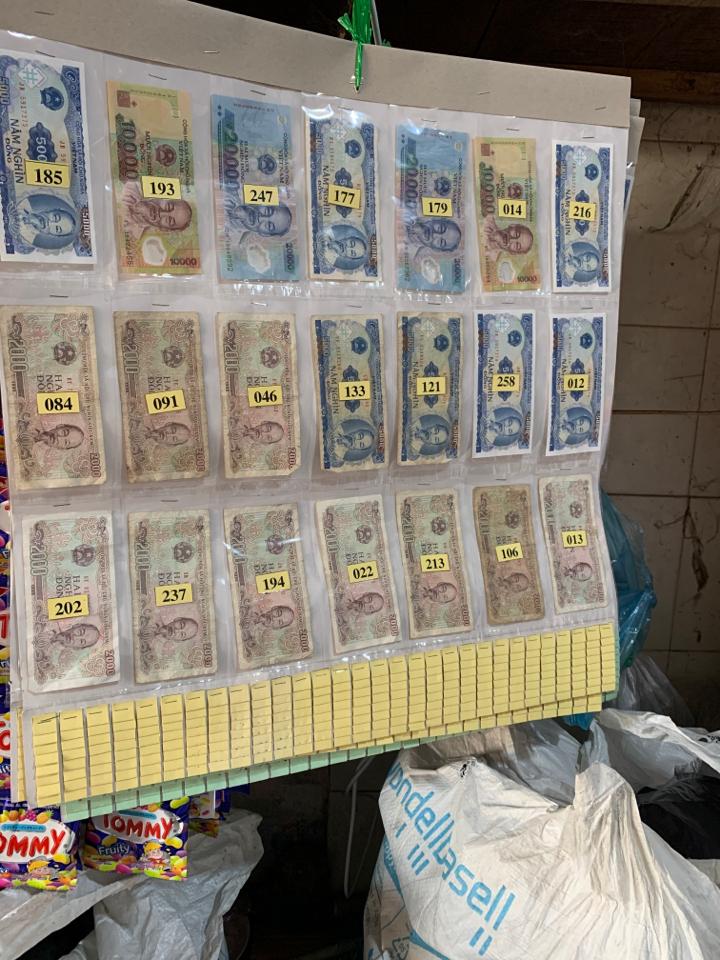 Rút số tiền-duoc-ban-tai-LV