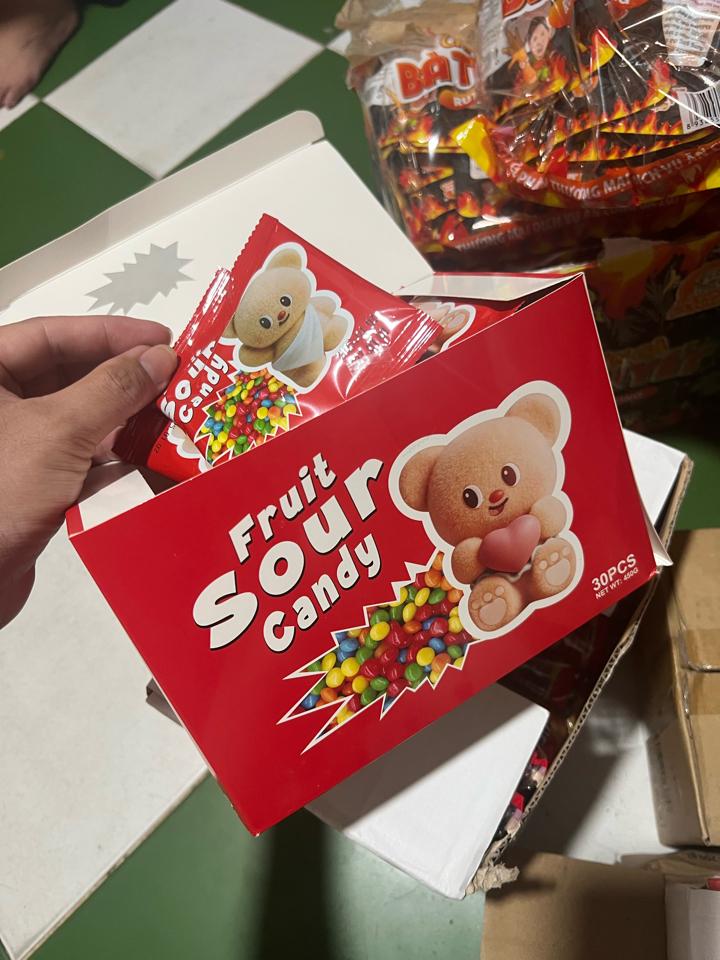 Kẹo hộp đỏ-duoc-ban-tai-LV