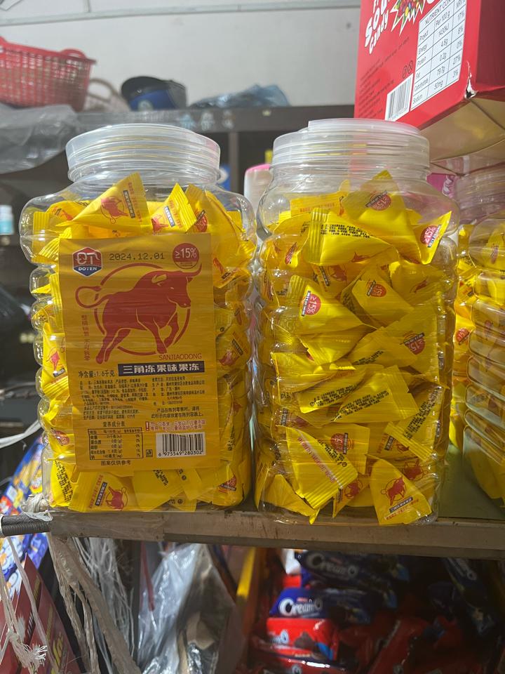 Thạch bò húc-duoc-ban-tai-LV
