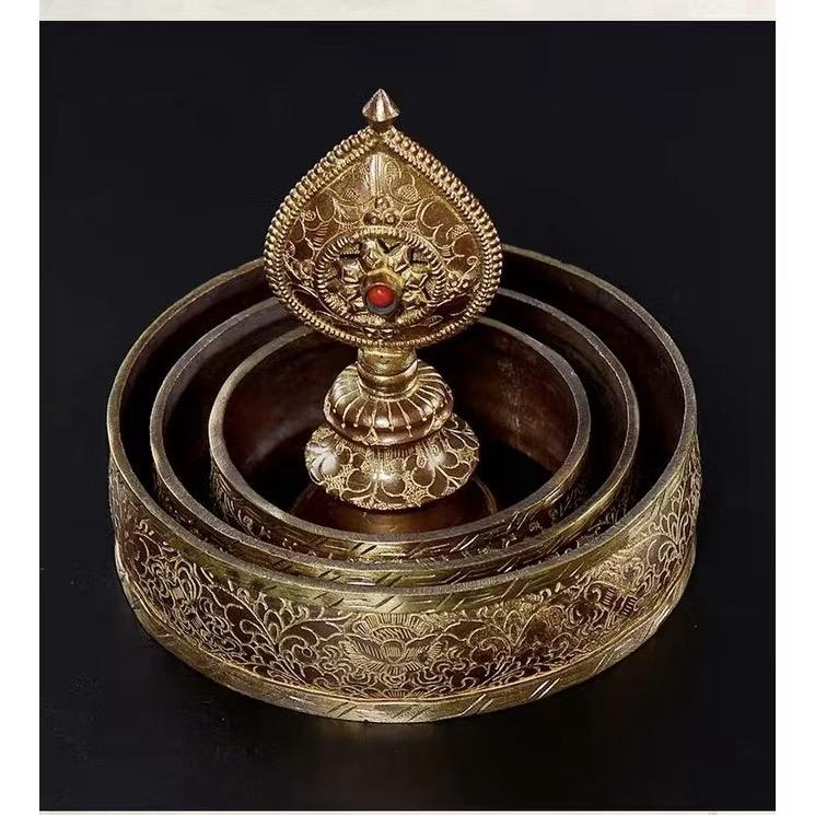 Mandala đồng Nepal vẽ vàng | KHÔNG KÈM ĐÁ-duoc-ban-tai-Samaya Shop chuyên cung cấp pháp khí, vật phẩm Kim Cang Thừa và Phật giáo nói chung với giá cả hợp lý, chất lượng tốt, tạo điều kiện gieo duyên cho đạo hữu tu tập. Lợi nhuận từ shop được dành để cúng dường và hỗ trợ các hoạt động, sự kiện do trung tâm tổ chức