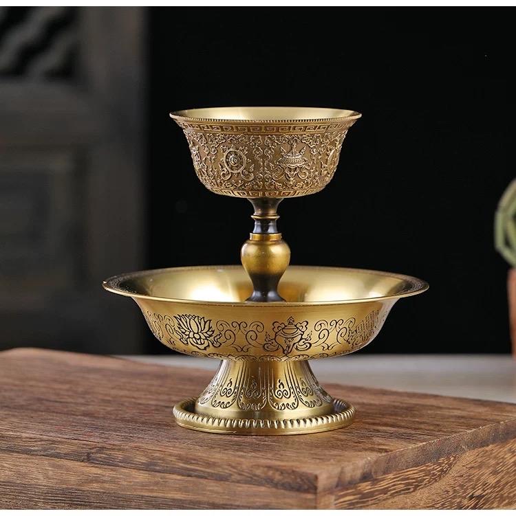 Chén hộ pháp bằng đồng, dâng nước cúng,-duoc-ban-tai-Samaya Shop chuyên cung cấp pháp khí, vật phẩm Kim Cang Thừa và Phật giáo nói chung với giá cả hợp lý, chất lượng tốt, tạo điều kiện gieo duyên cho đạo hữu tu tập. Lợi nhuận từ shop được dành để cúng dường và hỗ trợ các hoạt động, sự kiện do trung tâm tổ chức