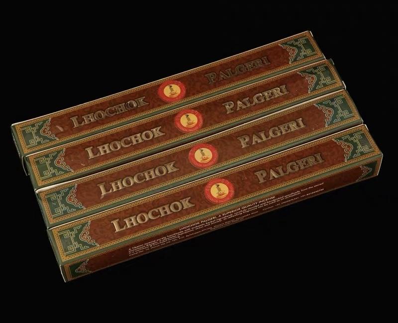 Hương Lhochok Palgeri Tibetan-duoc-ban-tai-Samaya Shop chuyên cung cấp pháp khí, vật phẩm Kim Cang Thừa và Phật giáo nói chung với giá cả hợp lý, chất lượng tốt, tạo điều kiện gieo duyên cho đạo hữu tu tập. Lợi nhuận từ shop được dành để cúng dường và hỗ trợ các hoạt động, sự kiện do trung tâm tổ chức