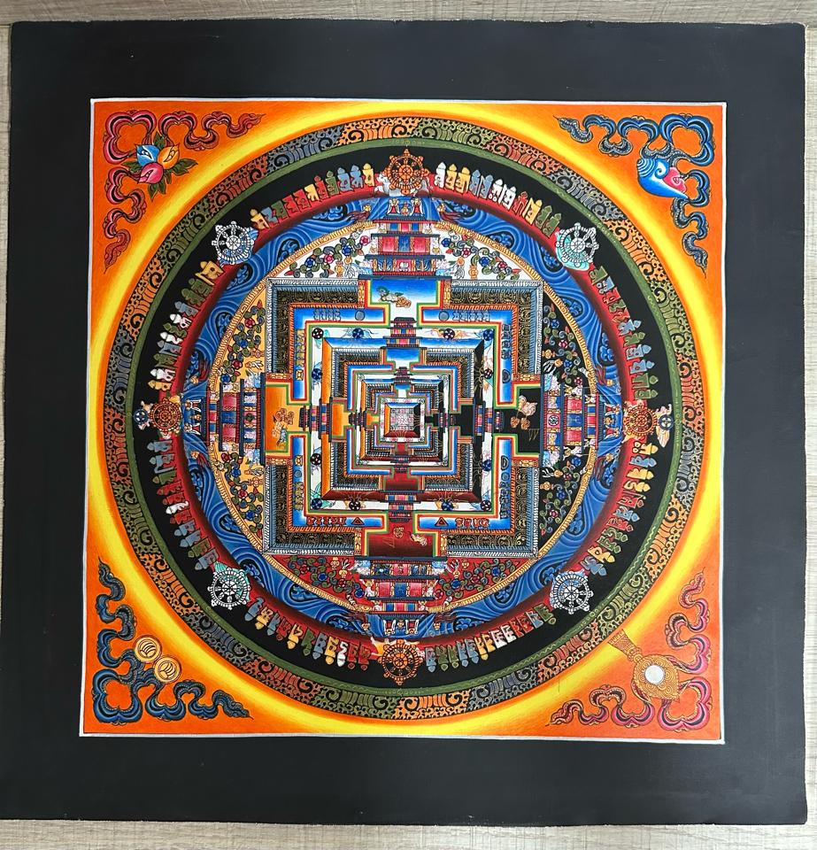 Mandala Kalachakra Vẽ Tay-duoc-ban-tai-Samaya Shop chuyên cung cấp pháp khí, vật phẩm Kim Cang Thừa và Phật giáo nói chung với giá cả hợp lý, chất lượng tốt, tạo điều kiện gieo duyên cho đạo hữu tu tập. Lợi nhuận từ shop được dành để cúng dường và hỗ trợ các hoạt động, sự kiện do trung tâm tổ chức