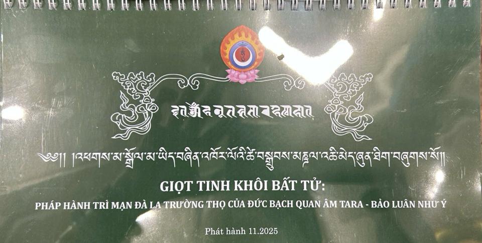 Nghi quỹ Tara - 11.2025-duoc-ban-tai-Samaya Shop chuyên cung cấp pháp khí, vật phẩm Kim Cang Thừa và Phật giáo nói chung với giá cả hợp lý, chất lượng tốt, tạo điều kiện gieo duyên cho đạo hữu tu tập. Lợi nhuận từ shop được dành để cúng dường và hỗ trợ các hoạt động, sự kiện do trung tâm tổ chức