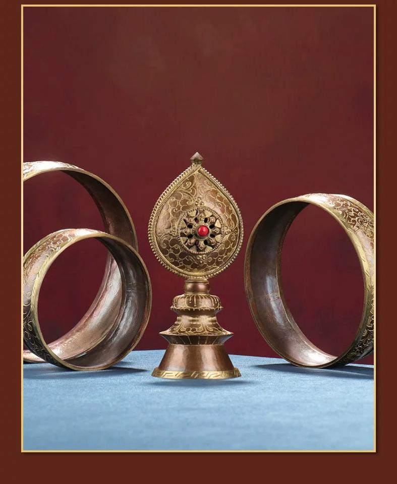 Mandala của Nepal, chạm khắc thủ công bằng đồng-duoc-ban-tai-Samaya Shop chuyên cung cấp pháp khí, vật phẩm Kim Cang Thừa và Phật giáo nói chung với giá cả hợp lý, chất lượng tốt, tạo điều kiện gieo duyên cho đạo hữu tu tập. Lợi nhuận từ shop được dành để cúng dường và hỗ trợ các hoạt động, sự kiện do trung tâm tổ chức