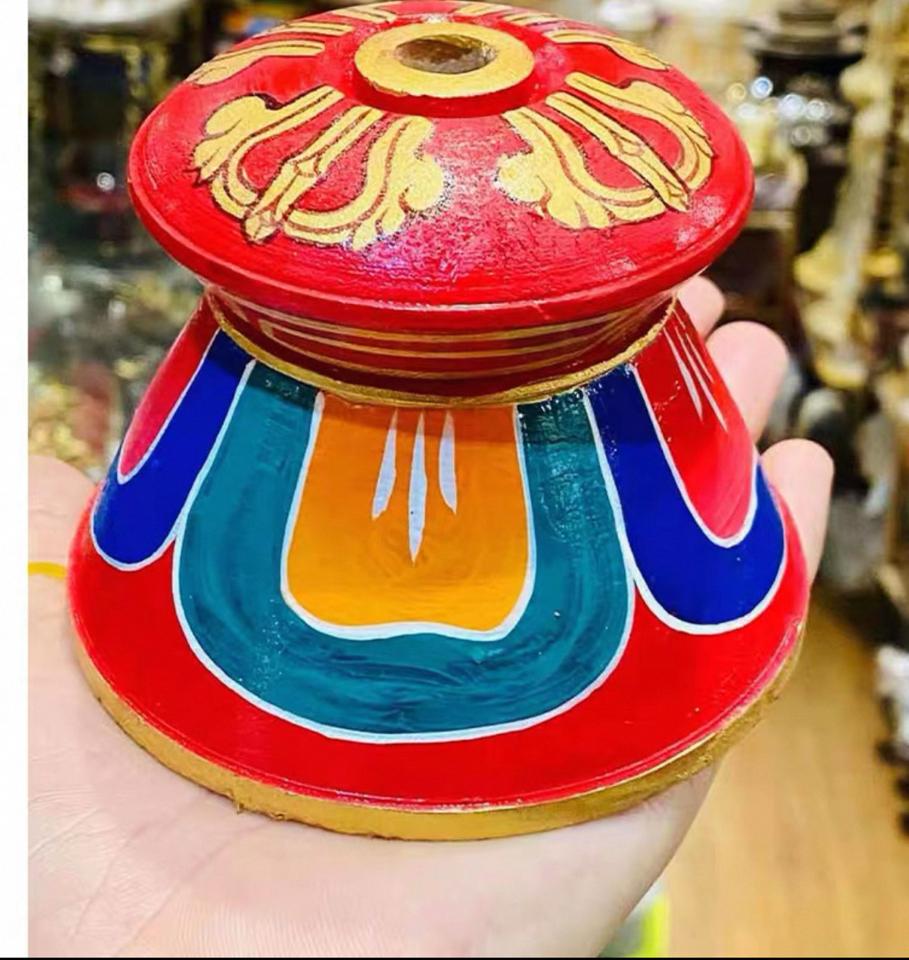 Đế sen gỗ Nepal Bhutan, đế cắm mũi tên/cờ chiêu tài-duoc-ban-tai-Samaya Shop chuyên cung cấp pháp khí, vật phẩm Kim Cang Thừa và Phật giáo nói chung với giá cả hợp lý, chất lượng tốt, tạo điều kiện gieo duyên cho đạo hữu tu tập. Lợi nhuận từ shop được dành để cúng dường và hỗ trợ các hoạt động, sự kiện do trung tâm tổ chức