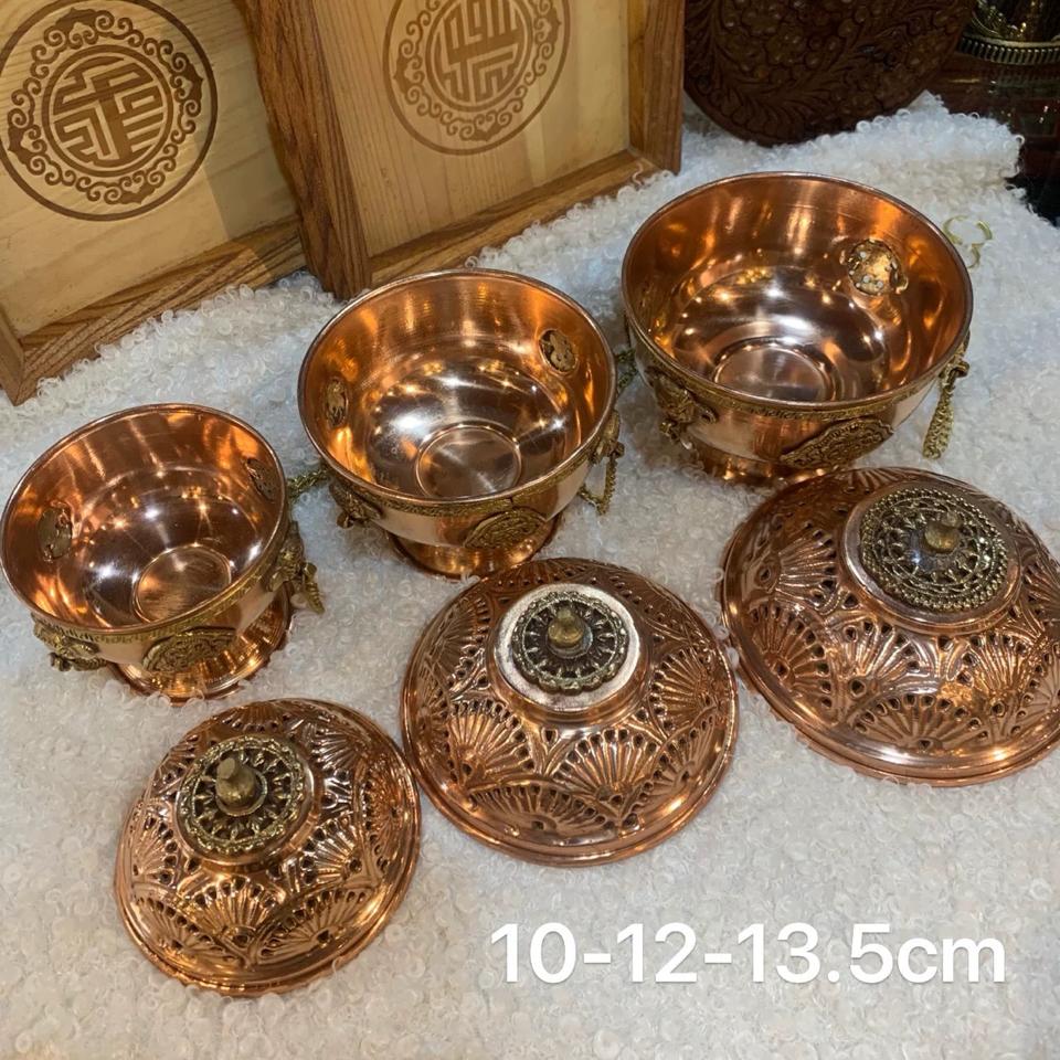 Lư hương cúng khói-duoc-ban-tai-Samaya Shop chuyên cung cấp pháp khí, vật phẩm Kim Cang Thừa và Phật giáo nói chung với giá cả hợp lý, chất lượng tốt, tạo điều kiện gieo duyên cho đạo hữu tu tập. Lợi nhuận từ shop được dành để cúng dường và hỗ trợ các hoạt động, sự kiện do trung tâm tổ chức