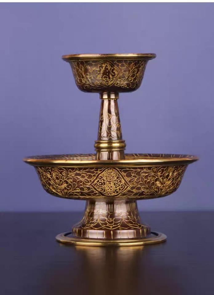 Cốc hộ pháp bằng đồng nguyên chất thủ công Nepal, chạm khắc hoa văn-duoc-ban-tai-Samaya Shop chuyên cung cấp pháp khí, vật phẩm Kim Cang Thừa và Phật giáo nói chung với giá cả hợp lý, chất lượng tốt, tạo điều kiện gieo duyên cho đạo hữu tu tập. Lợi nhuận từ shop được dành để cúng dường và hỗ trợ các hoạt động, sự kiện do trung tâm tổ chức