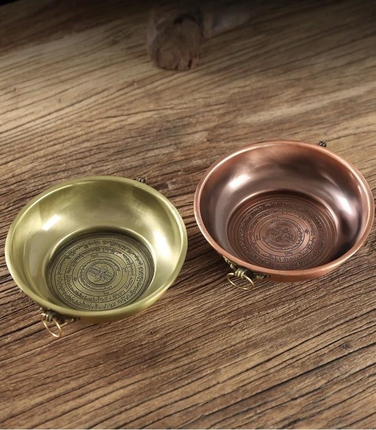 LƯ HƯƠNG ĐỒNG HỢP KIM CỠ LỚN KHẮC CHÚ LỤC ĐẠO VÀNG – CHUYÊN DỤNG CHO NGHI LỄ HỎA CÚNG, CÚNG KHÓI-duoc-ban-tai-Samaya Shop chuyên cung cấp pháp khí, vật phẩm Kim Cang Thừa và Phật giáo nói chung với giá cả hợp lý, chất lượng tốt, tạo điều kiện gieo duyên cho đạo hữu tu tập. Lợi nhuận từ shop được dành để cúng dường và hỗ trợ các hoạt động, sự kiện do trung tâm tổ chức