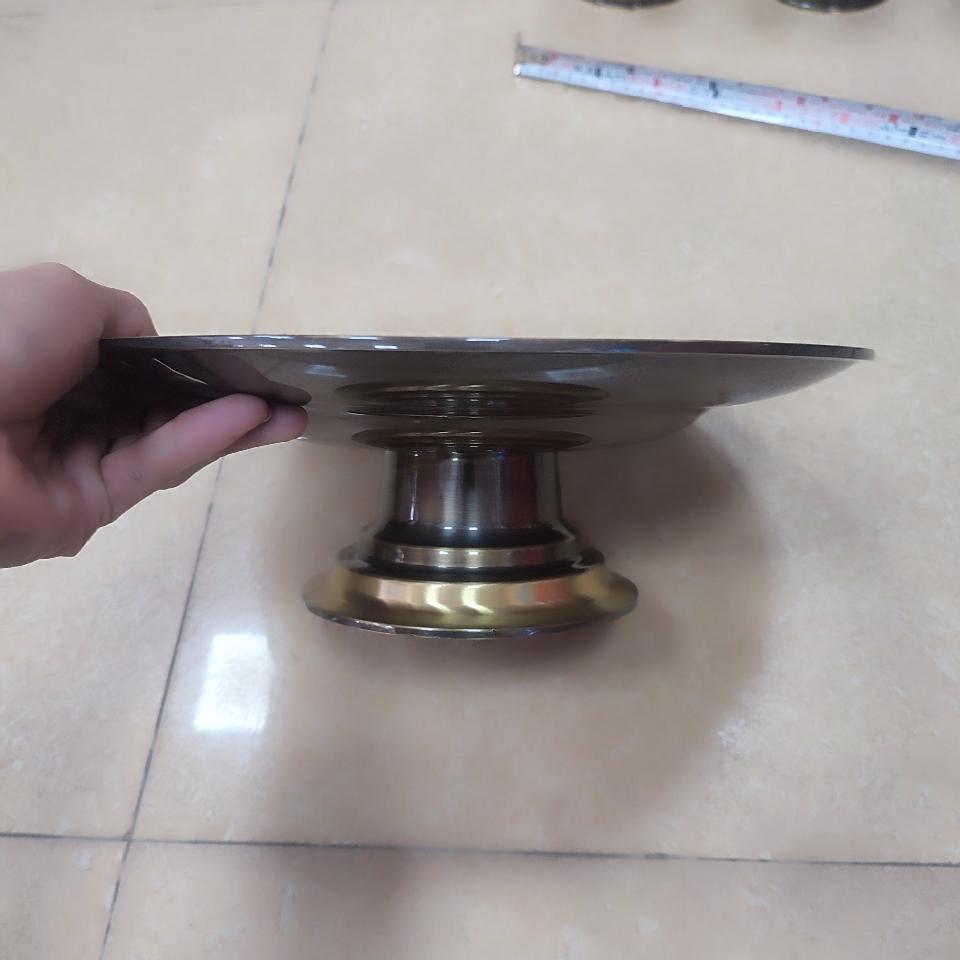 Đĩa đồng 28cm hàng đẹp loại 1-duoc-ban-tai-Làng Nghề Gò Đúc Đồng Đại Bái