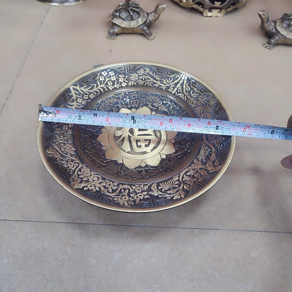 Đĩa đồng 28cm hàng đẹp loại 1-duoc-ban-tai-Làng Nghề Gò Đúc Đồng Đại Bái