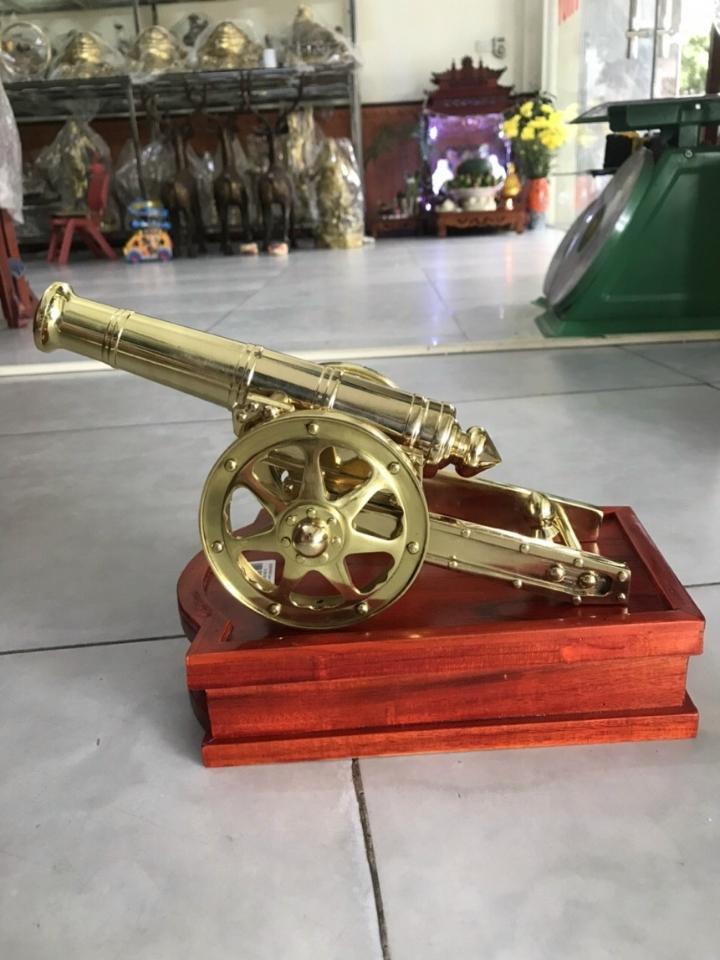 Pháo thần công đồng đúc nguyên khối đế gỗ-duoc-ban-tai-Làng Nghề Gò Đúc Đồng Đại Bái
