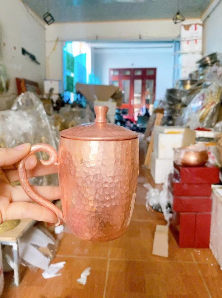 Cốc đồng gò thủ công 100% nghệ nhân làng nghề-duoc-ban-tai-Làng Nghề Gò Đúc Đồng Đại Bái