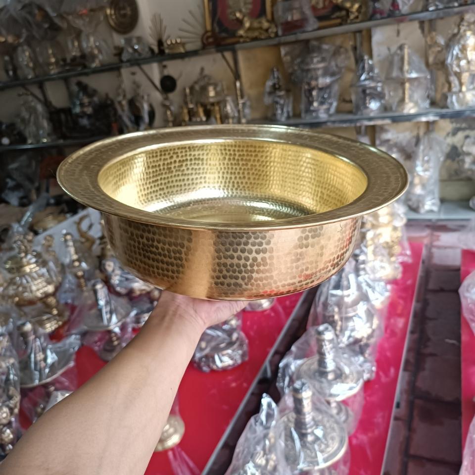 Chậu đồng vàng gò thủ công nghệ nhân làng nghề đại bái-duoc-ban-tai-Làng Nghề Gò Đúc Đồng Đại Bái