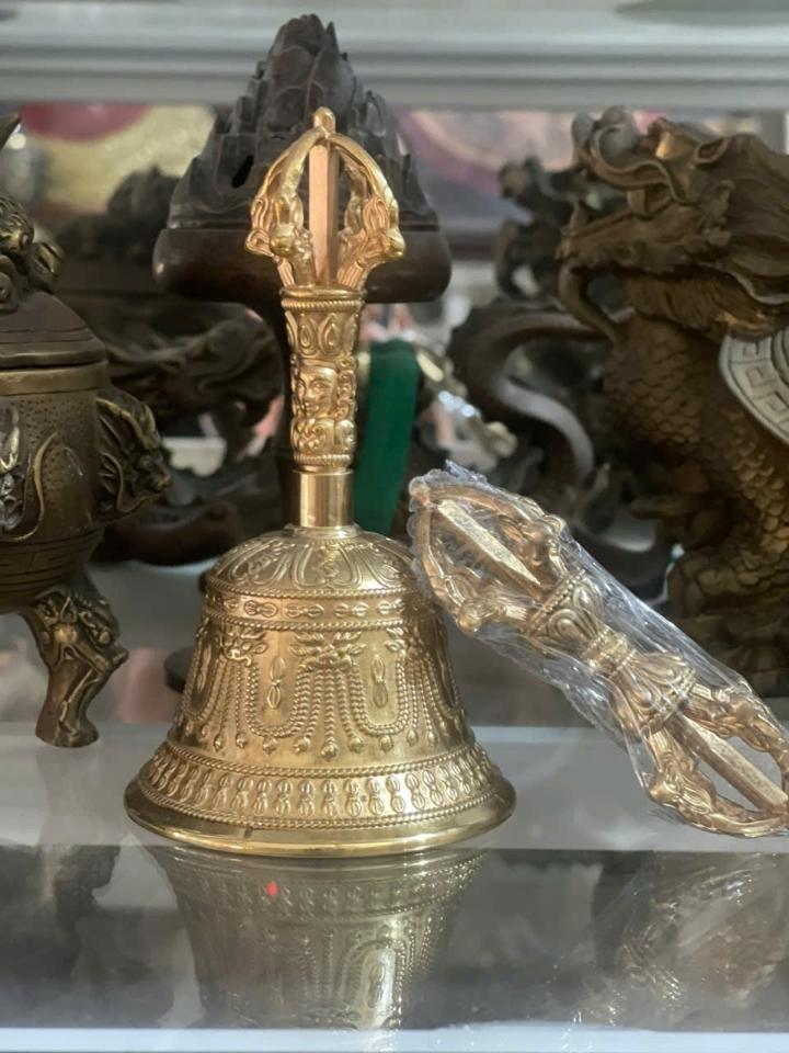 Chuông lắc đồng loại dày hàng đẹp-duoc-ban-tai-Làng Nghề Gò Đúc Đồng Đại Bái