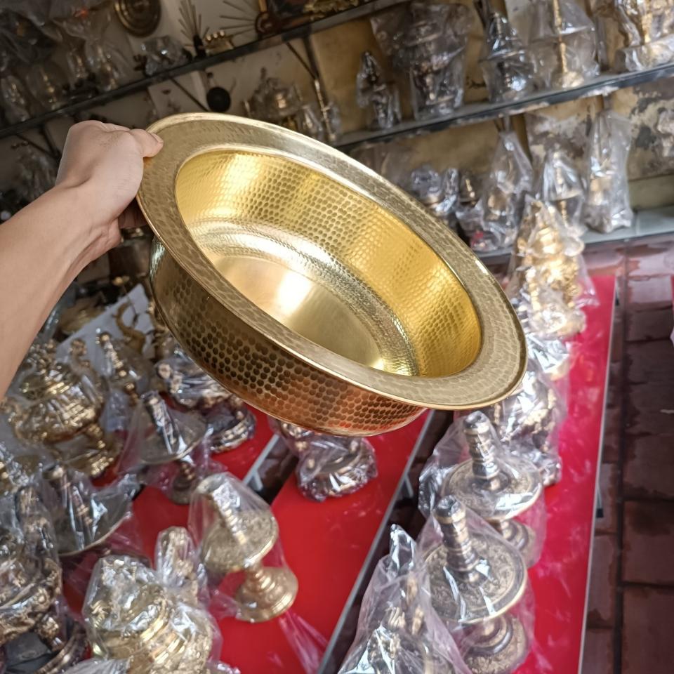 Chậu đồng vàng gò thủ công nghệ nhân làng nghề đại bái-duoc-ban-tai-Làng Nghề Gò Đúc Đồng Đại Bái