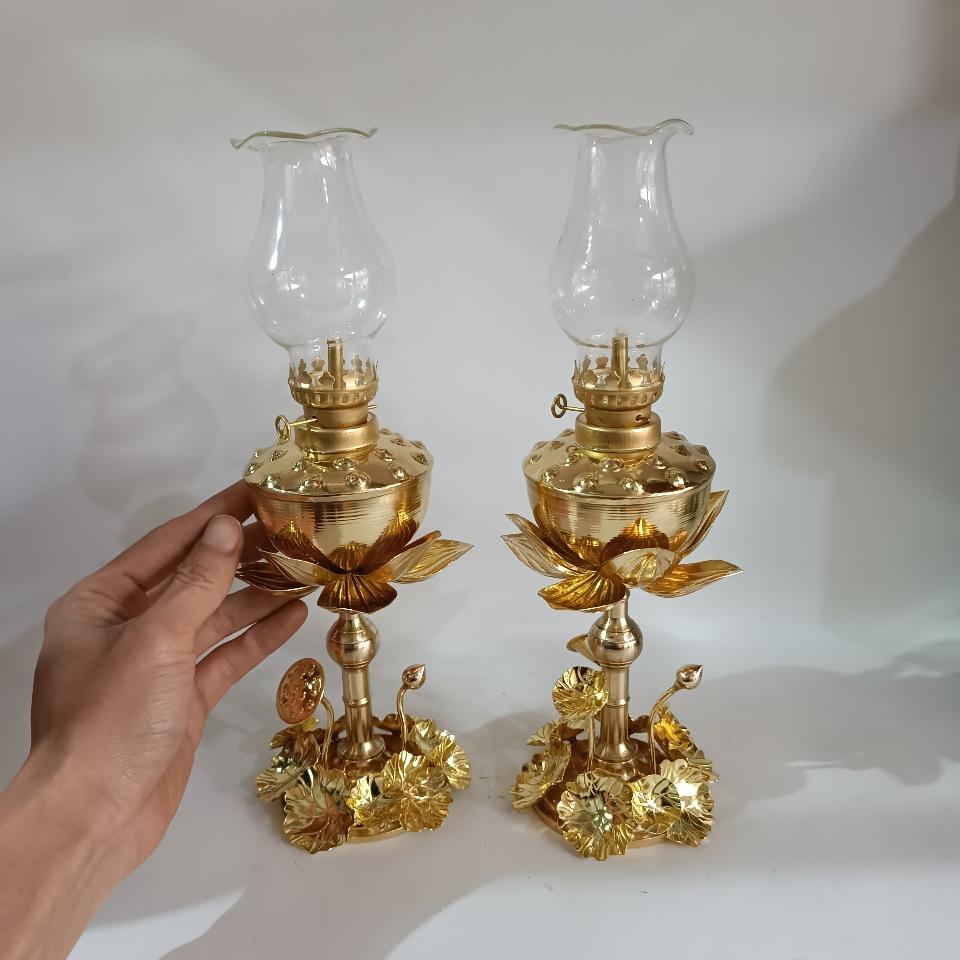 Đèn đồng thắp dầu hoa sen xưởng sản xuất tại làng nghề đại bái-duoc-ban-tai-Làng Nghề Gò Đúc Đồng Đại Bái
