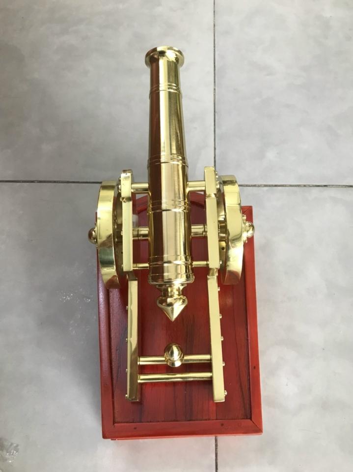 Pháo thần công đồng đúc nguyên khối đế gỗ-duoc-ban-tai-Làng Nghề Gò Đúc Đồng Đại Bái