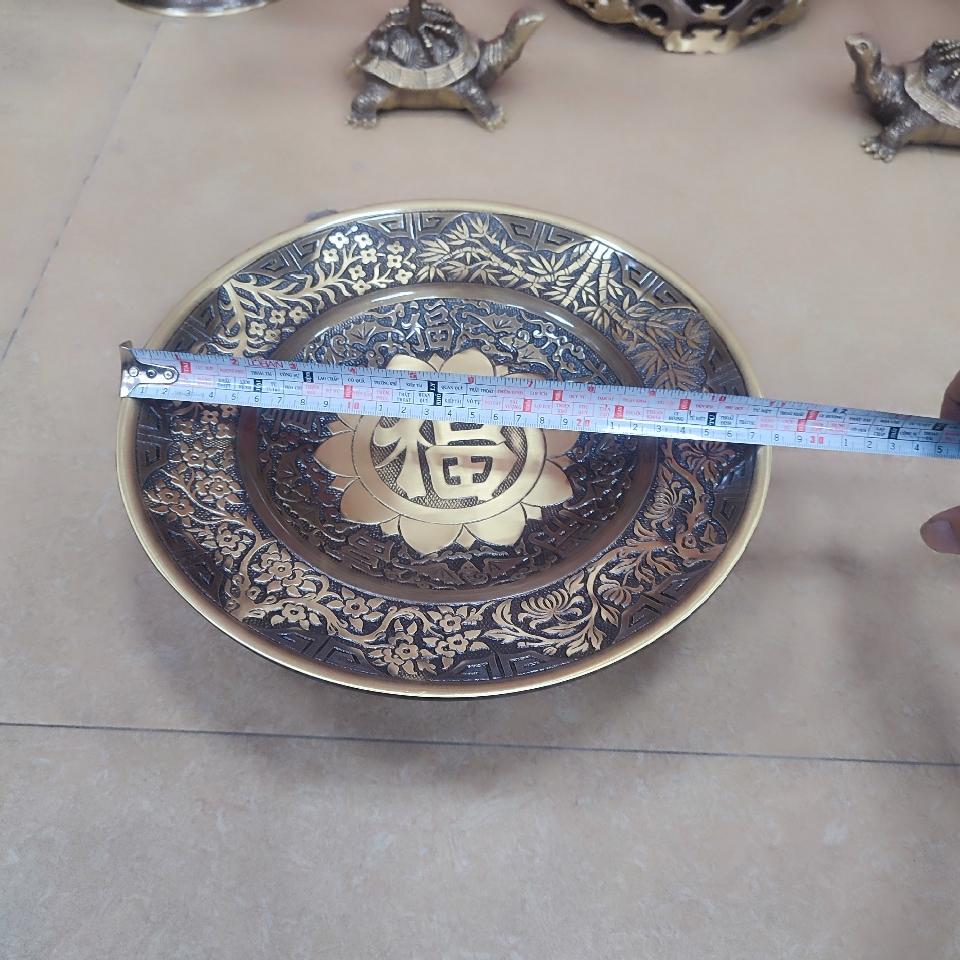 Đĩa đồng 28cm hàng đẹp loại 1-duoc-ban-tai-Làng Nghề Gò Đúc Đồng Đại Bái