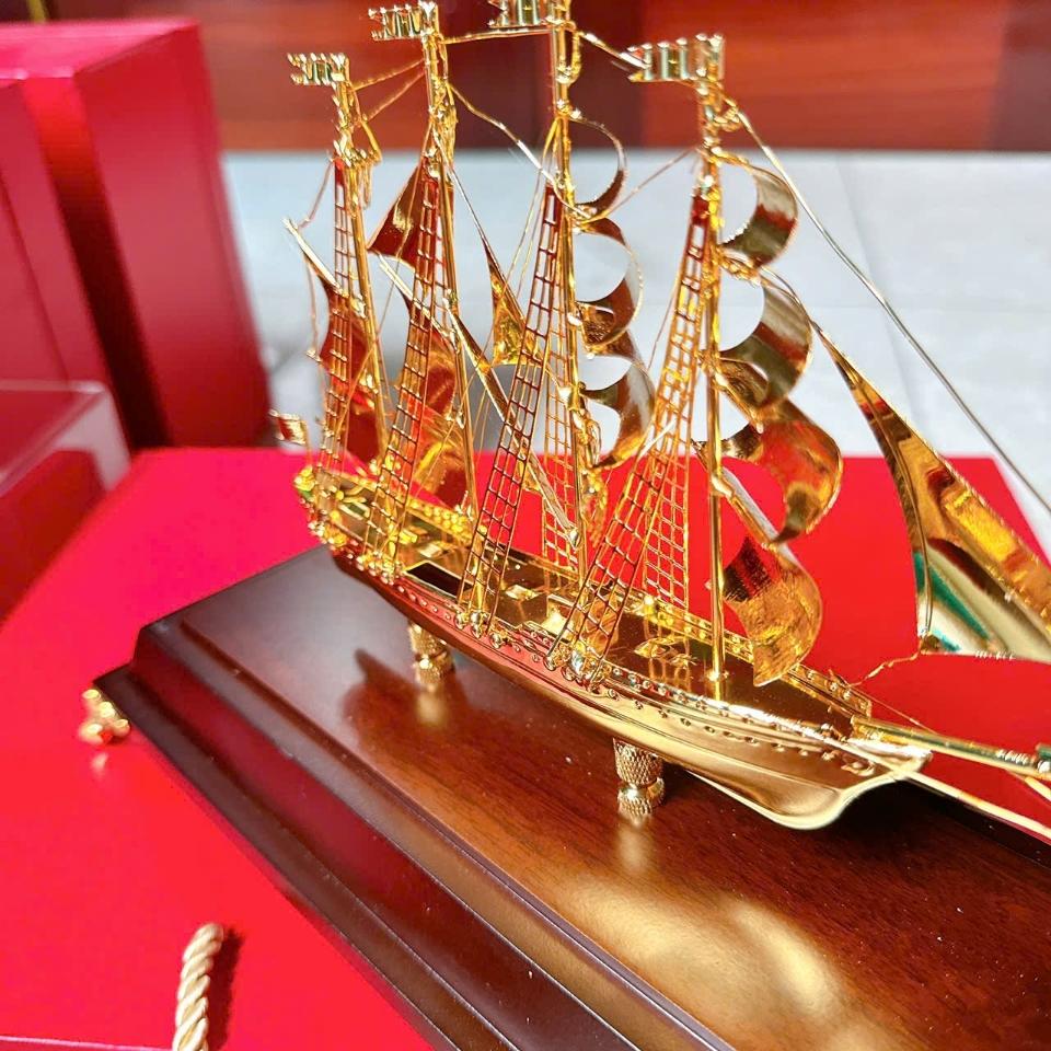 Thuậm buồm xuôi gió mạ vàng 24k-duoc-ban-tai-Làng Nghề Gò Đúc Đồng Đại Bái
