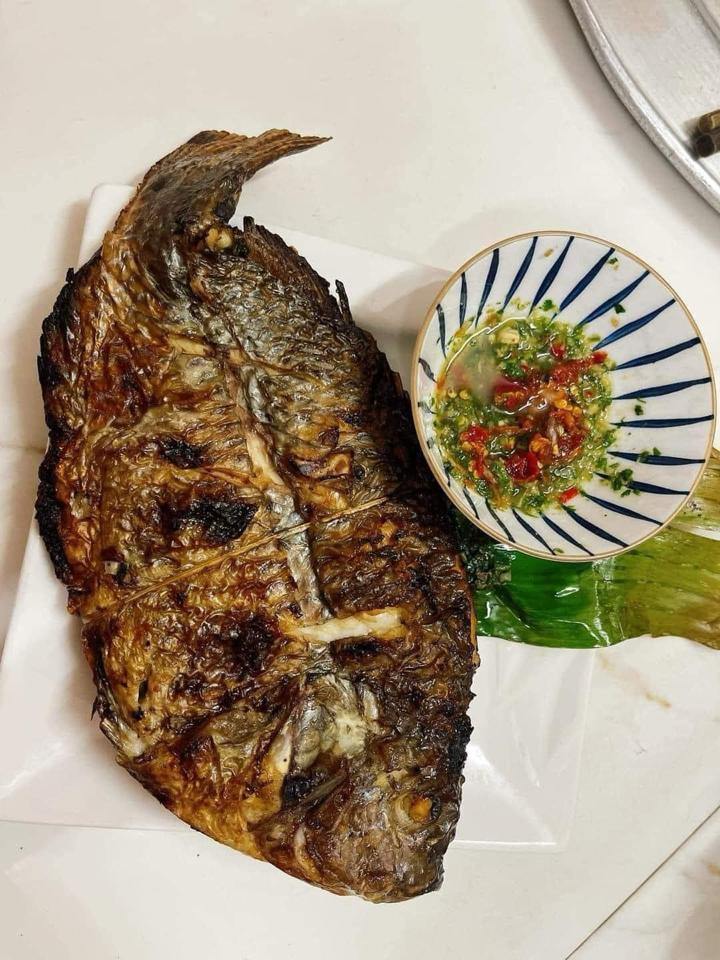 Cá nướng -duoc-ban-tai-Ly ly food