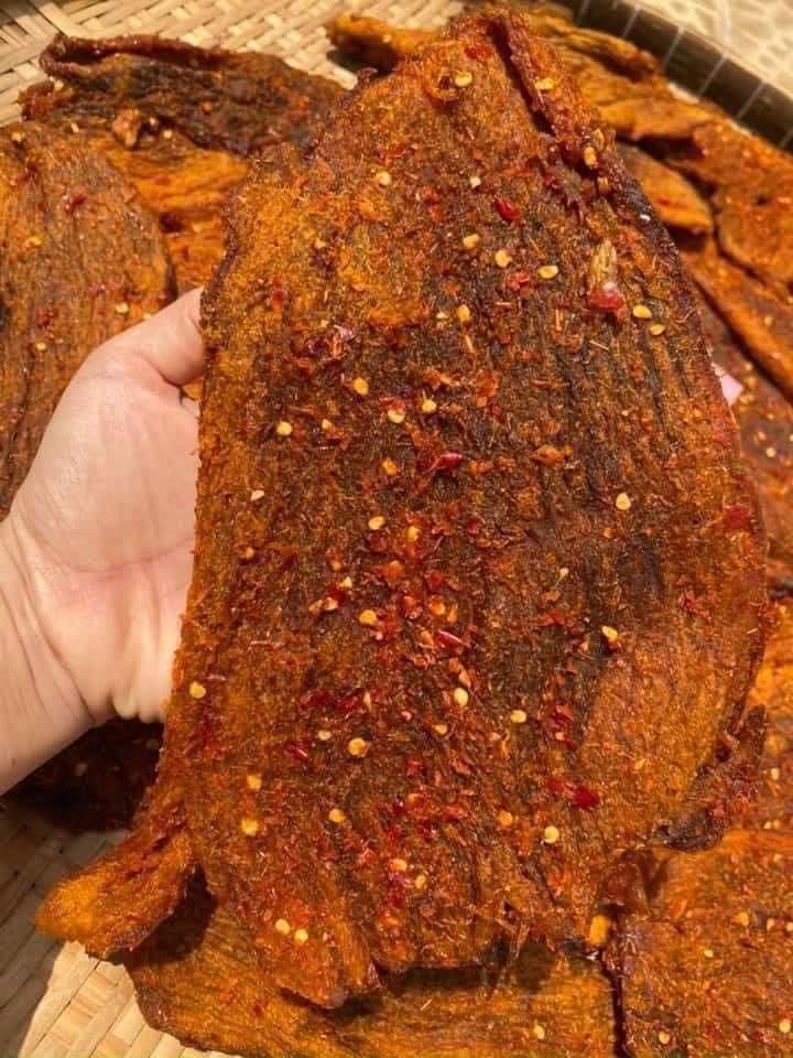 Bò Khô Nguyên Miếng-duoc-ban-tai-Hương huỳnh